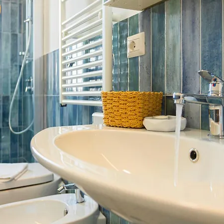 Flora Cozy Flat Close To Metro