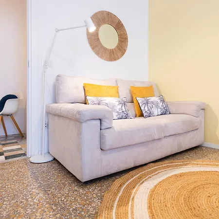 公寓 Flora Cozy Flat Close To Metro *