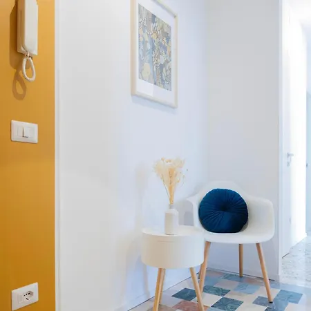 Flora Cozy Flat Close To Metro *