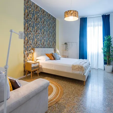 Flora Cozy Flat Close To Metro *