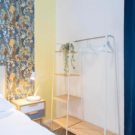 Flora Cozy Flat Close To Metro